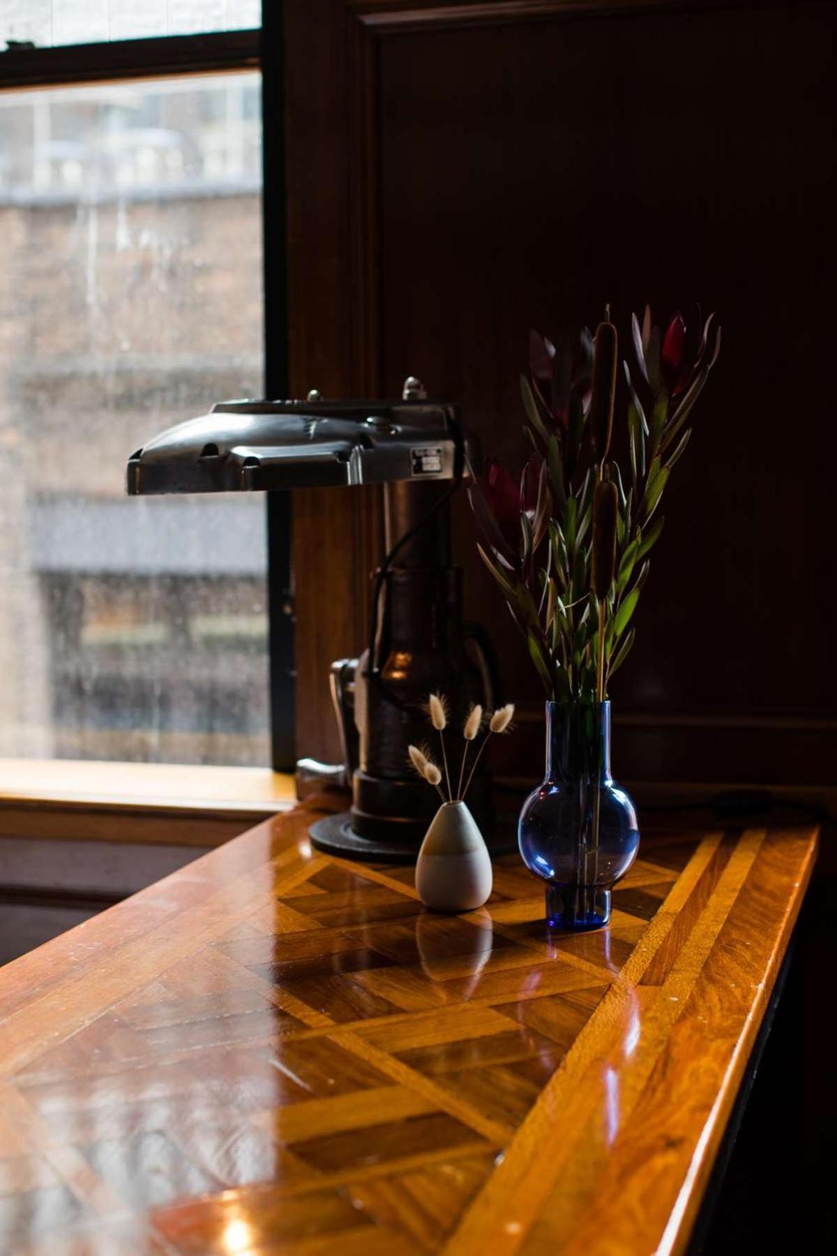 The Old Clare By Ode Hotels Сидни Екстериор снимка A 1930s-era desk lamp